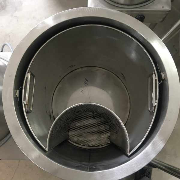 Trụng bán nguyệt có móc chống nổi khi nước cạn dần